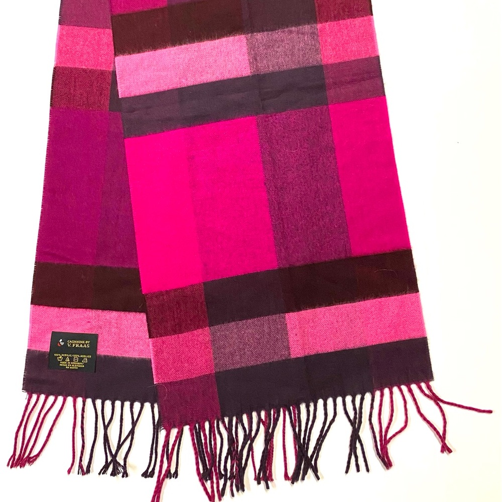 Cashmink by V.FRAAS plaid 100% acrylic pink scarf. Like new, only worn once.